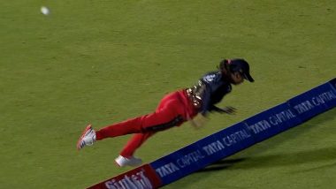 Super-Woman! Shreyanka Patil's Acrobatic Efforts Near the Boundary Line to Save A Six During RCB-W vs MI-W WPL 2024 Match Goes Viral (See Pic)